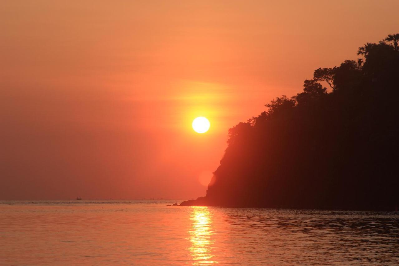 COCONUT BEACH BUNGALOWS&WARUNG Exst Teman-Teman 2 garden view Amed Exterior foto
