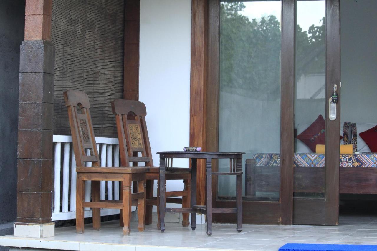 COCONUT BEACH BUNGALOWS&WARUNG Exst Teman-Teman 2 garden view Amed Exterior foto