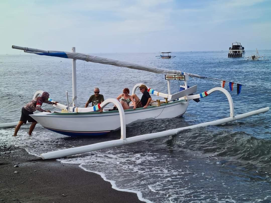 COCONUT BEACH BUNGALOWS&WARUNG Exst Teman-Teman 2 garden view Amed Exterior foto