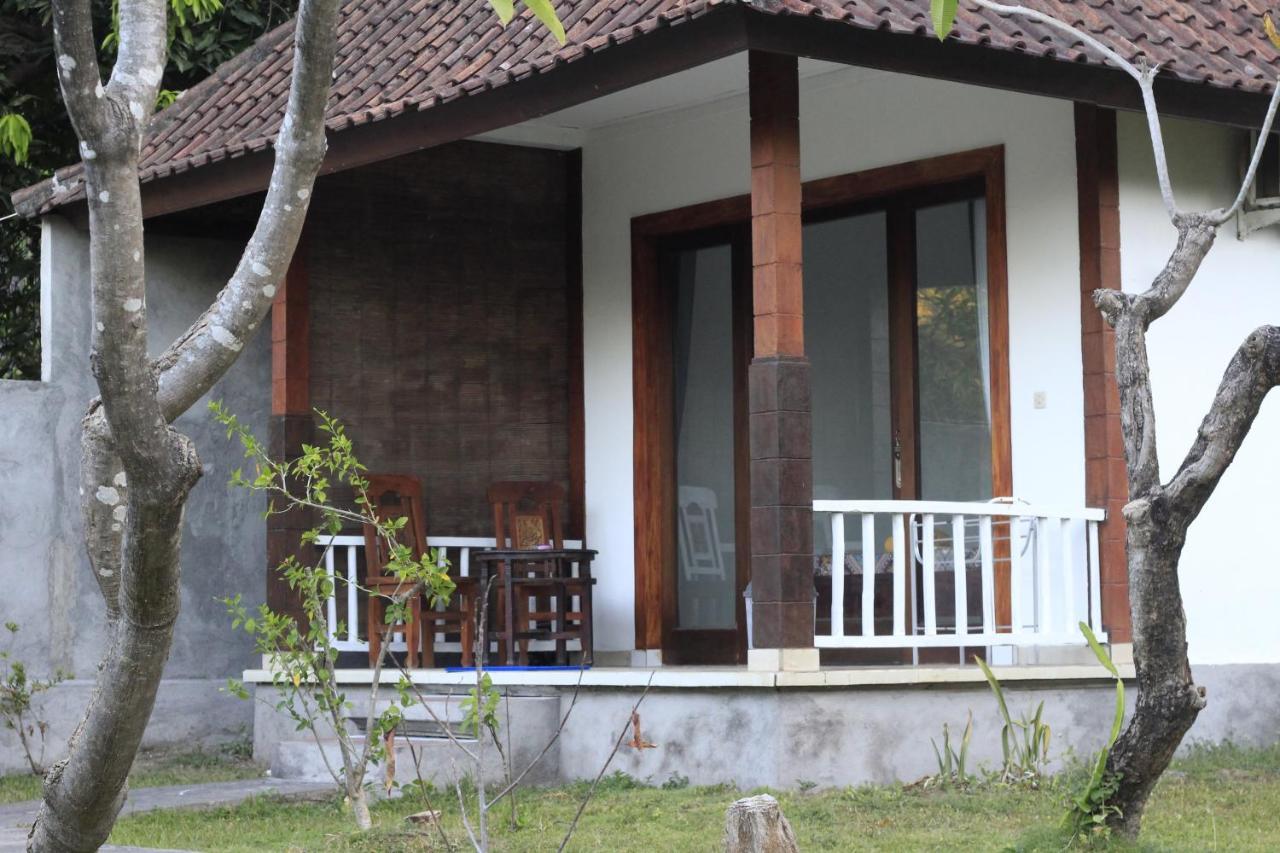 COCONUT BEACH BUNGALOWS&WARUNG Exst Teman-Teman 2 garden view Amed Exterior foto