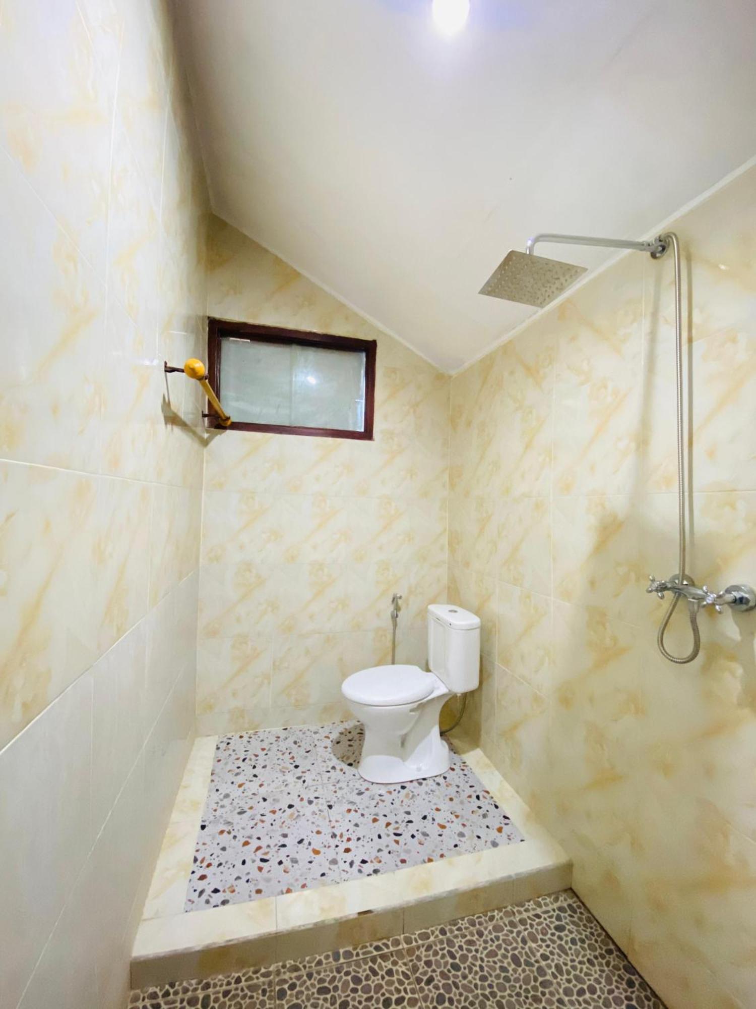 COCONUT BEACH BUNGALOWS&WARUNG Exst Teman-Teman 2 garden view Amed Exterior foto